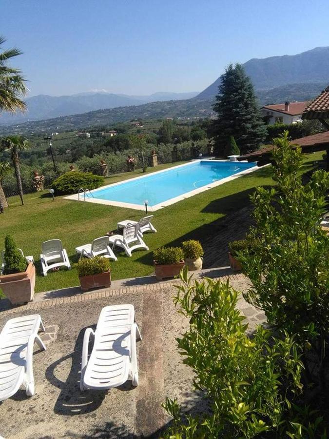 Agriturismo Borgo Nuovo Sant'Agata Dei Goti Hotel Migliara-San Silvestro Kültér fotó