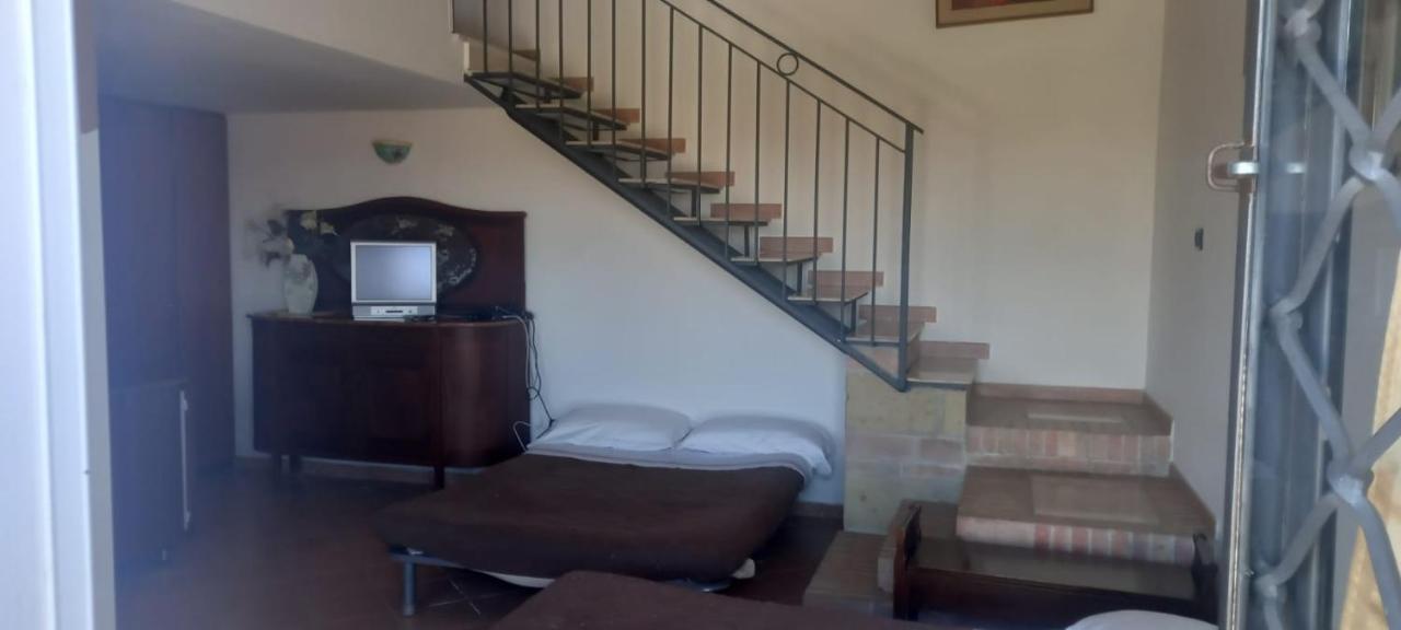 Agriturismo Borgo Nuovo Sant'Agata Dei Goti Hotel Migliara-San Silvestro Kültér fotó